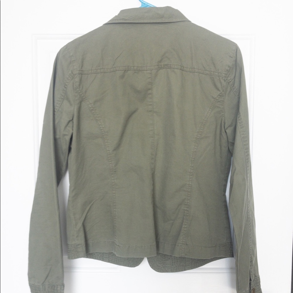 Olive green light weight jacket - Picture 2 of 3